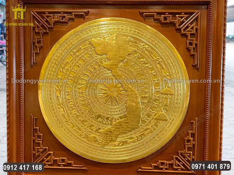 T&ecirc;n c&aacute;c tỉnh th&agrave;nh được chạm khắc sắc n&eacute;t tr&ecirc;n bản đồ 